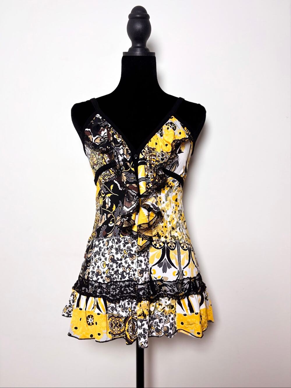 Vtg Y2K Jus d’Orange Yellow Black Paisley Lace Trim Detail Tieback Babydoll Tank